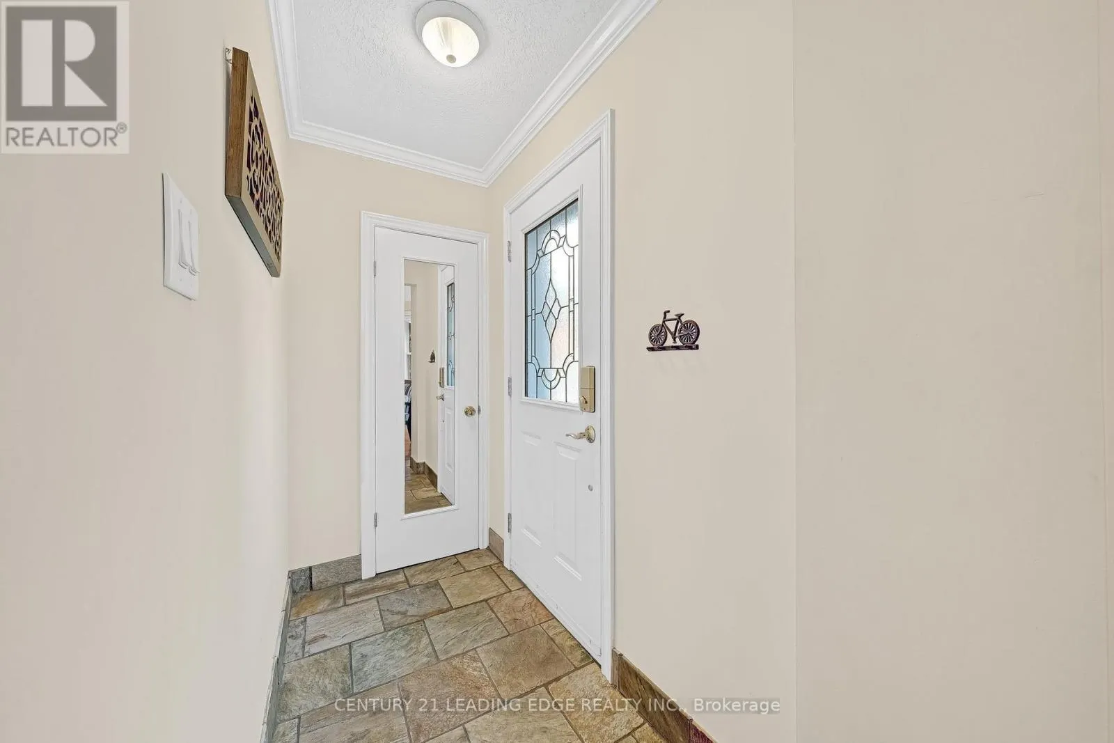 215 WEXFORD AVENUE S