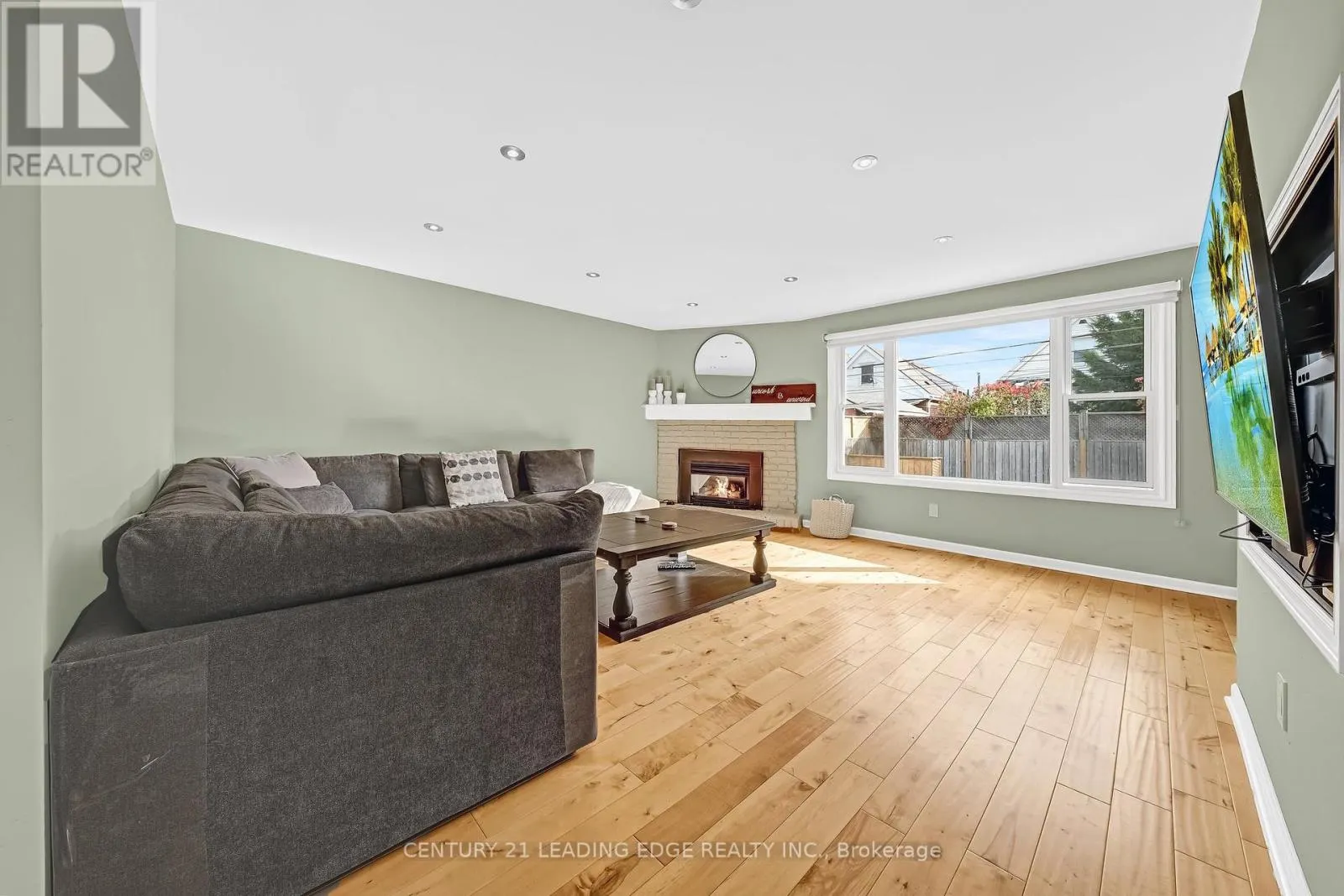 215 WEXFORD AVENUE S