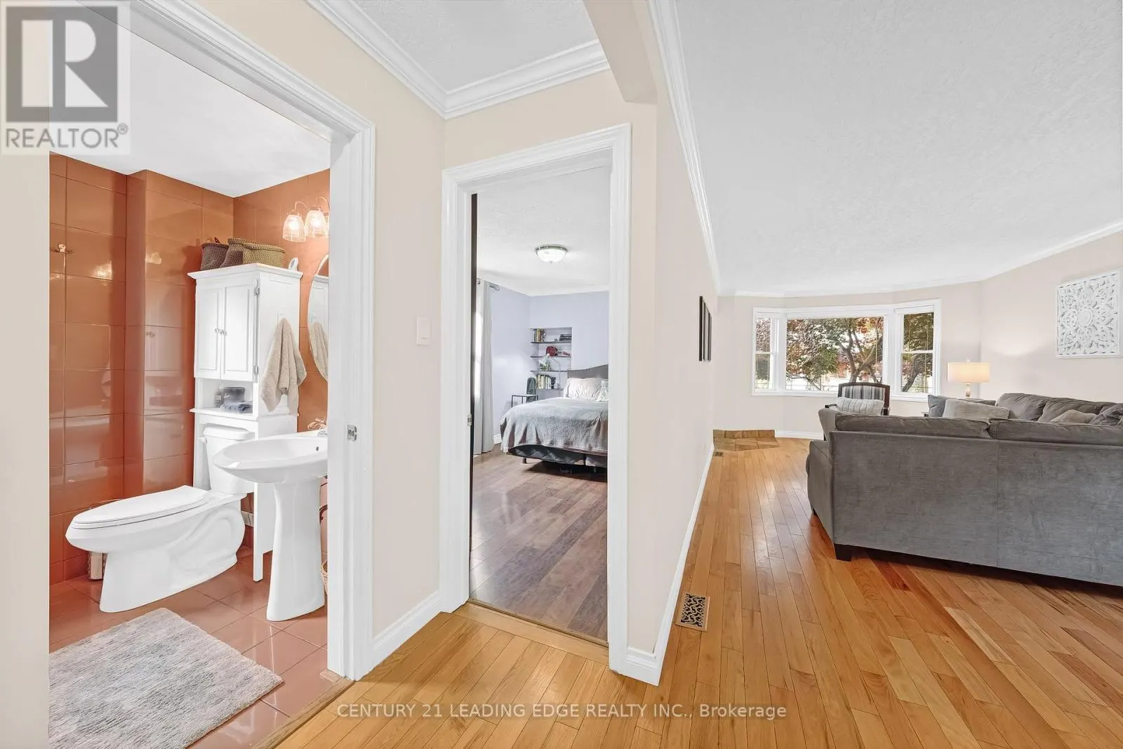 215 WEXFORD AVENUE S