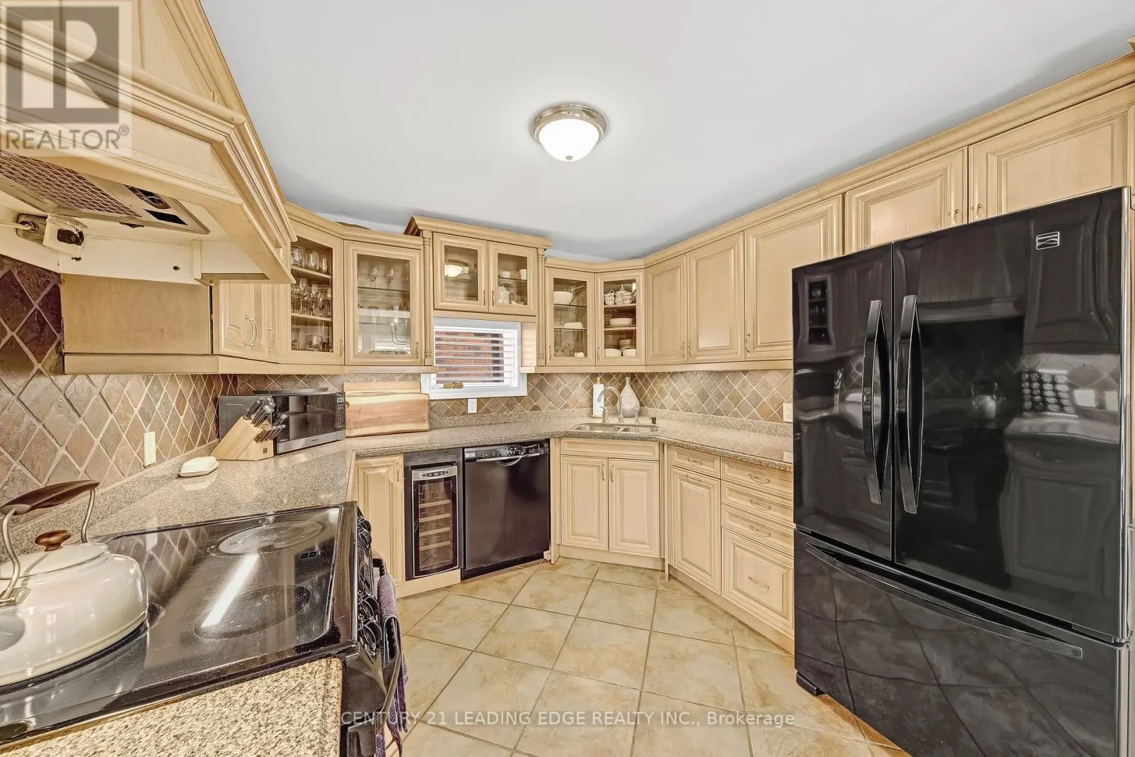 215 WEXFORD AVENUE S