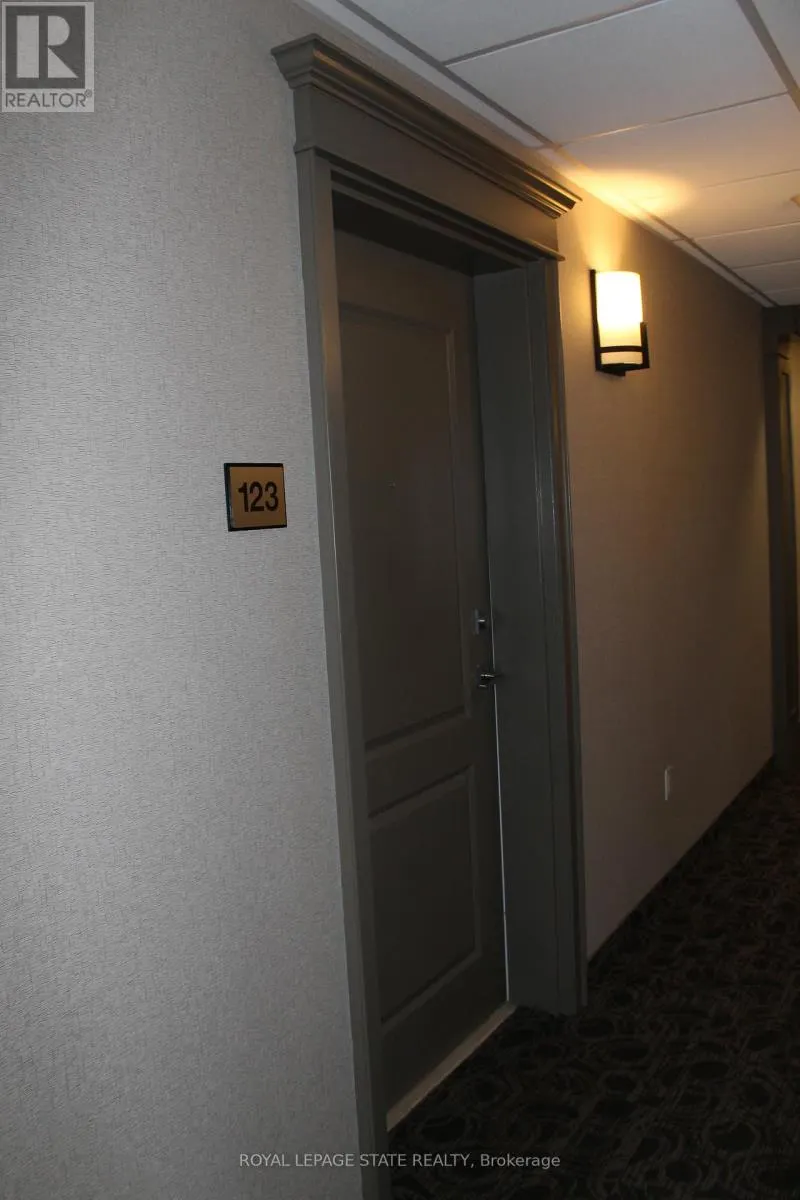 123 - 101 SHOREVIEW PLACE