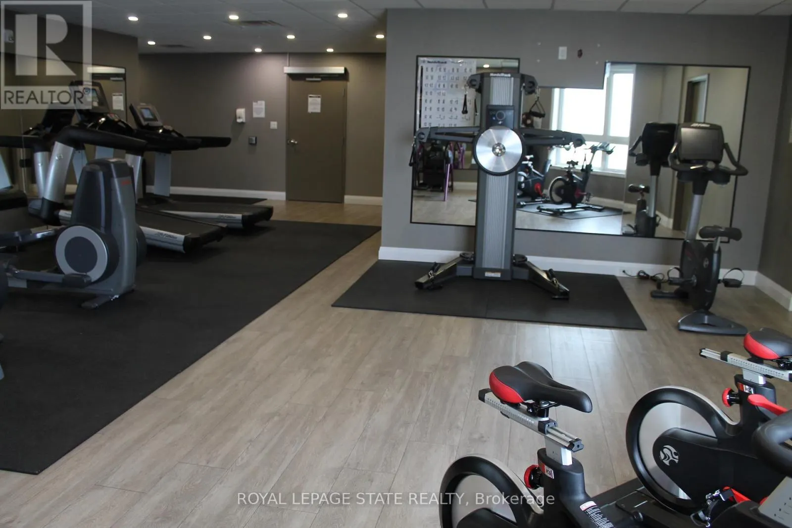 123 - 101 SHOREVIEW PLACE