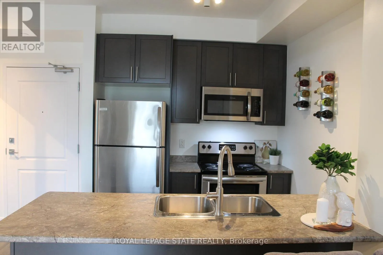 123 - 101 SHOREVIEW PLACE