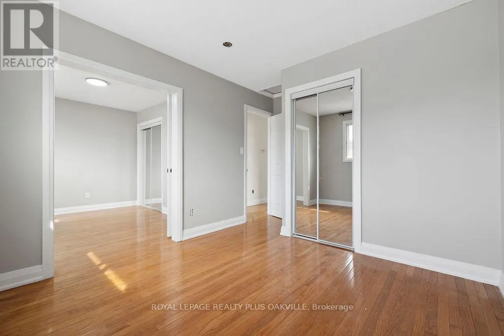 UPPER - 354 BARTON STREET E