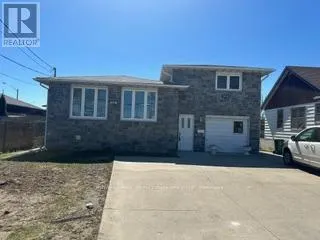 UPPER - 354 BARTON STREET E