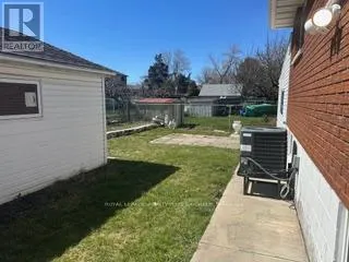 UPPER - 354 BARTON STREET E