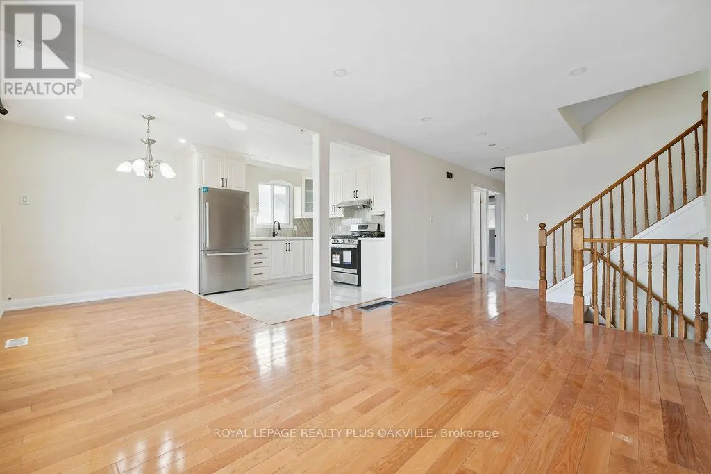 UPPER - 354 BARTON STREET E