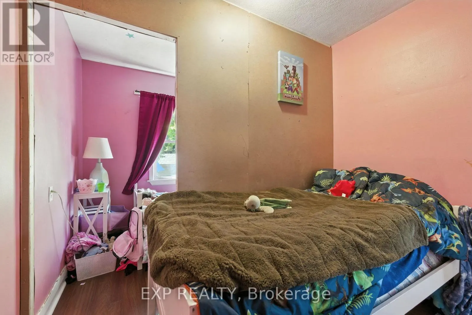 20 BARRINGTON AVENUE