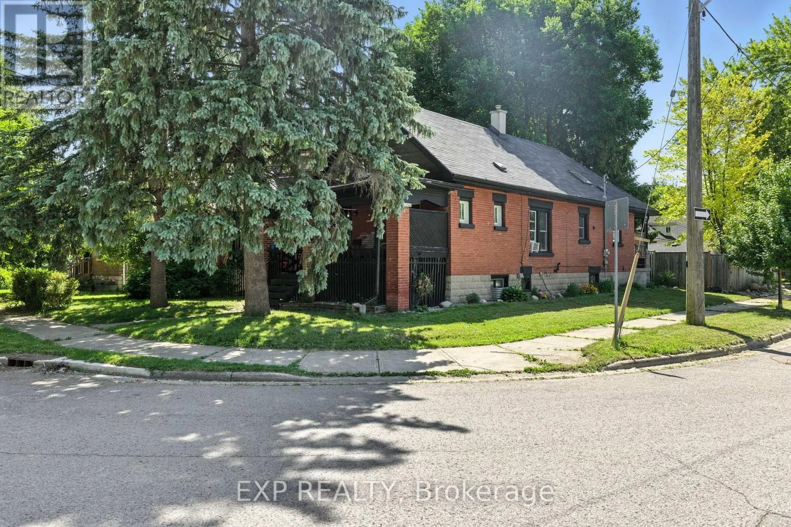 20 BARRINGTON AVENUE