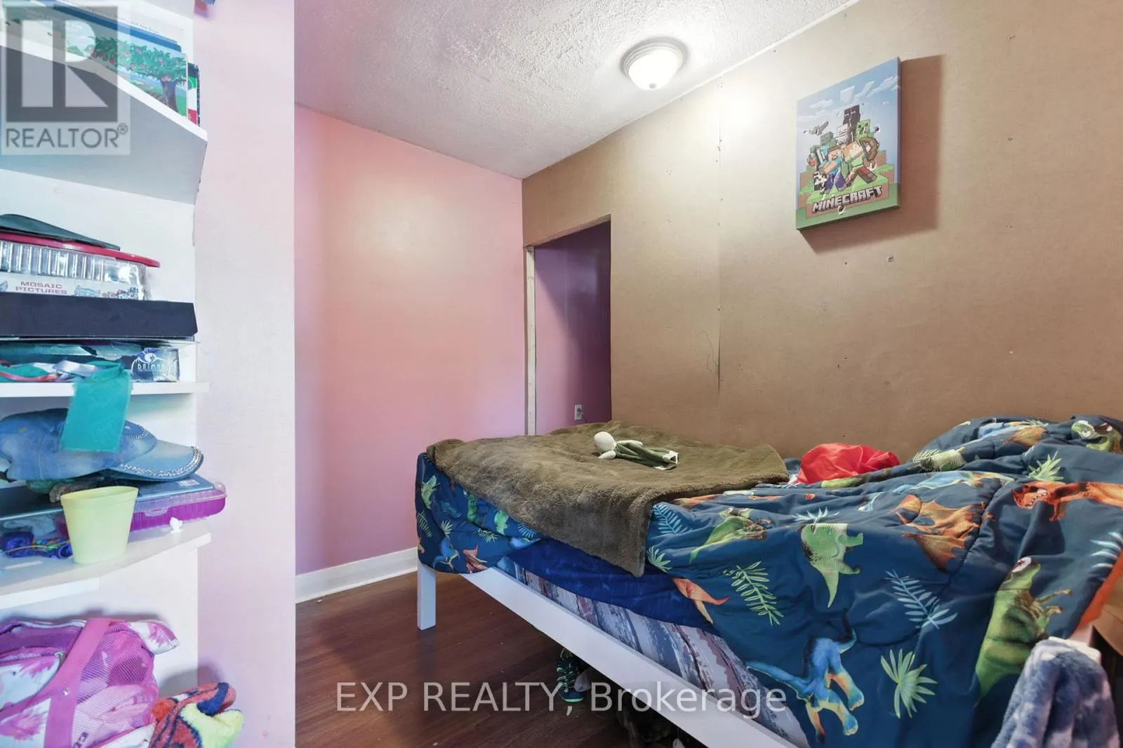 20 BARRINGTON AVENUE