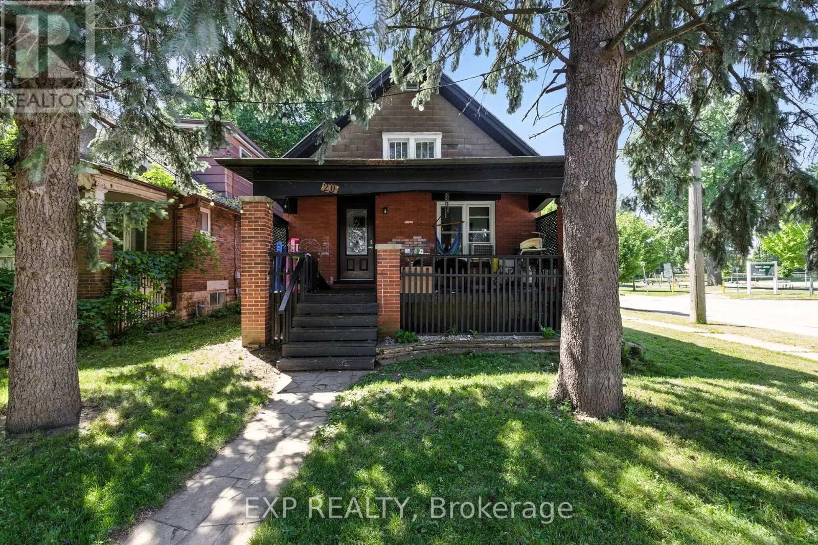 20 BARRINGTON AVENUE