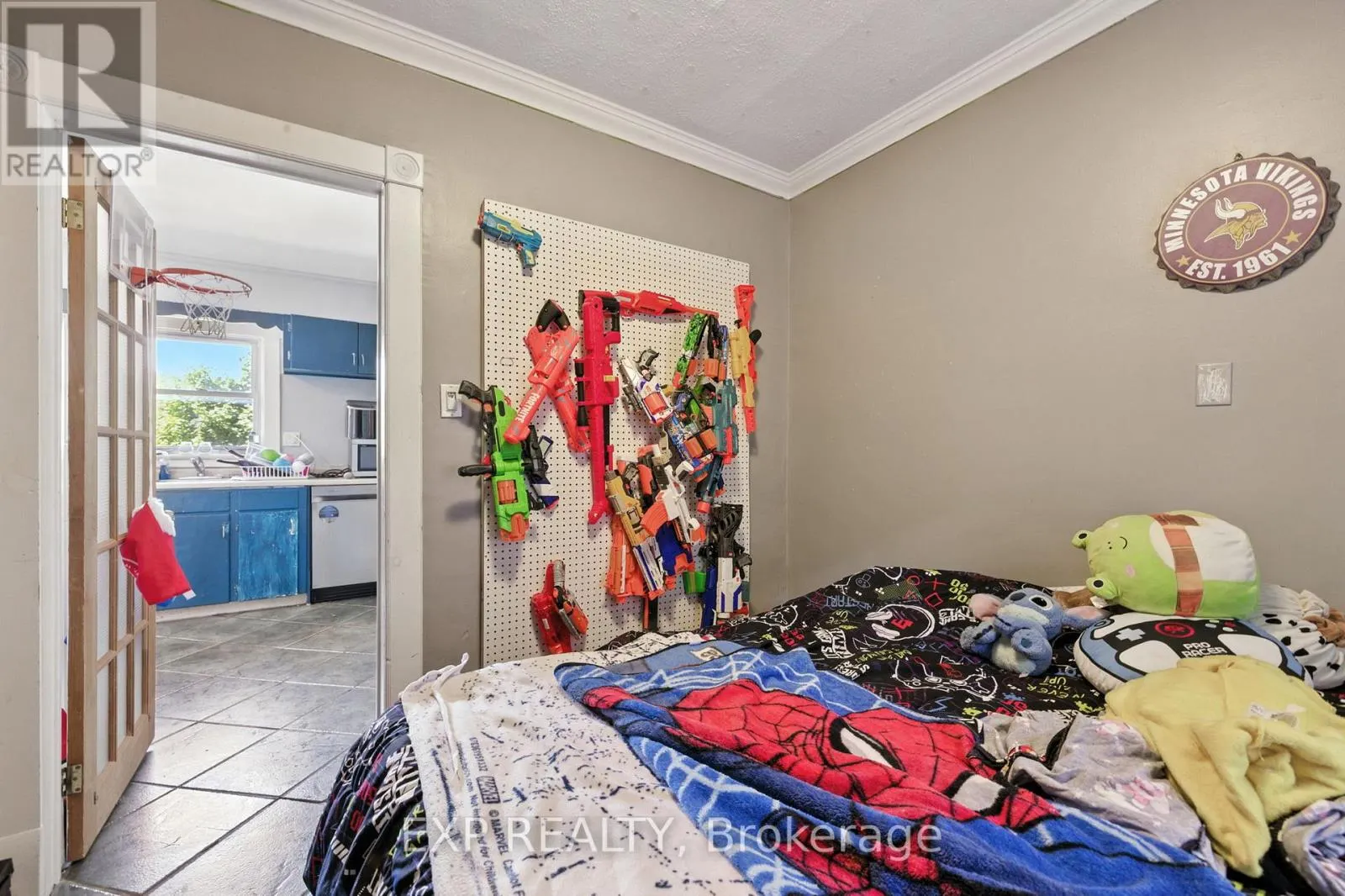 20 BARRINGTON AVENUE