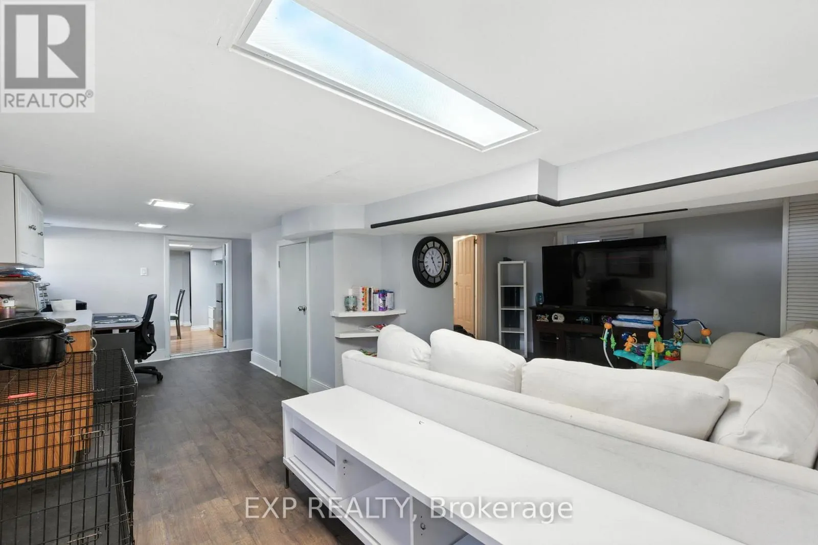 20 BARRINGTON AVENUE