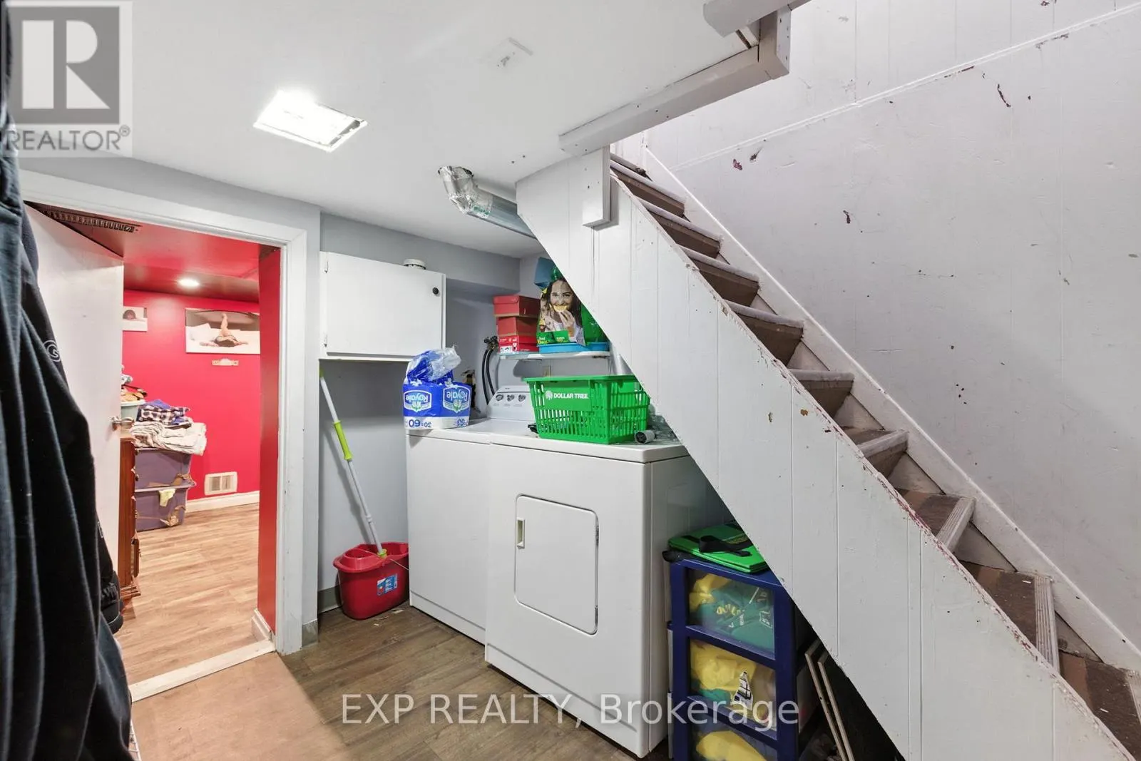 20 BARRINGTON AVENUE