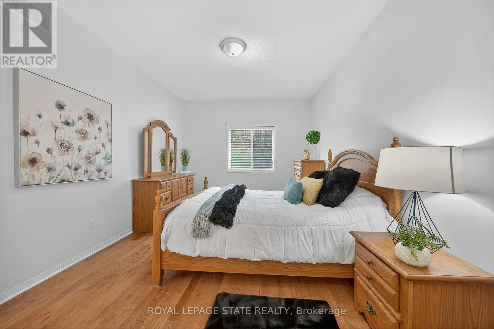 33 - 213 NASH ROAD S