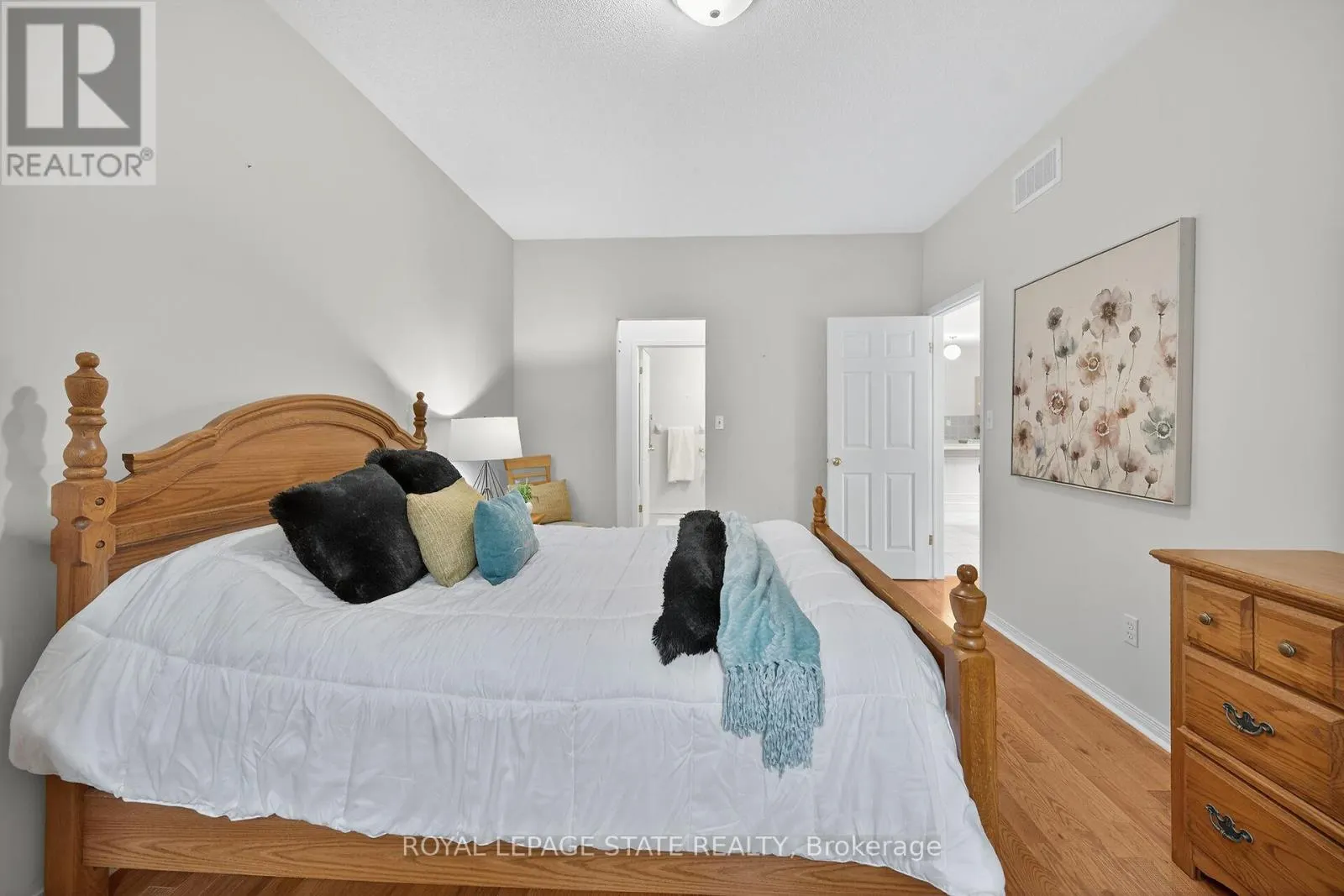 33 - 213 NASH ROAD S