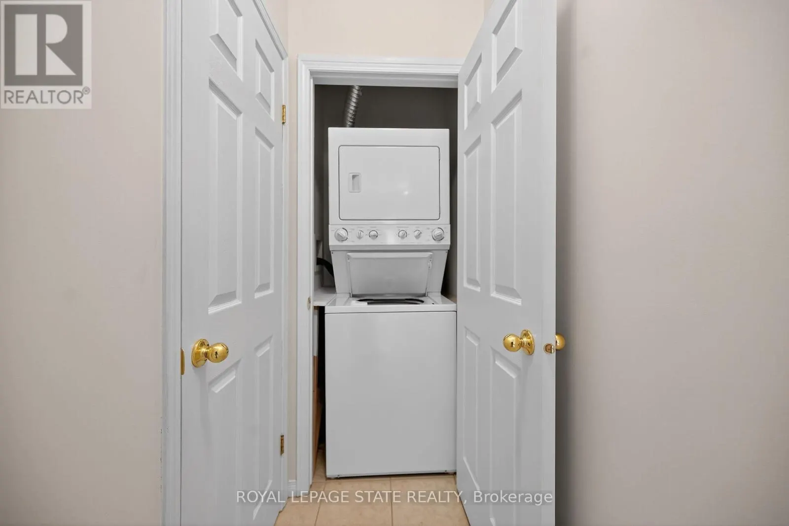 33 - 213 NASH ROAD S