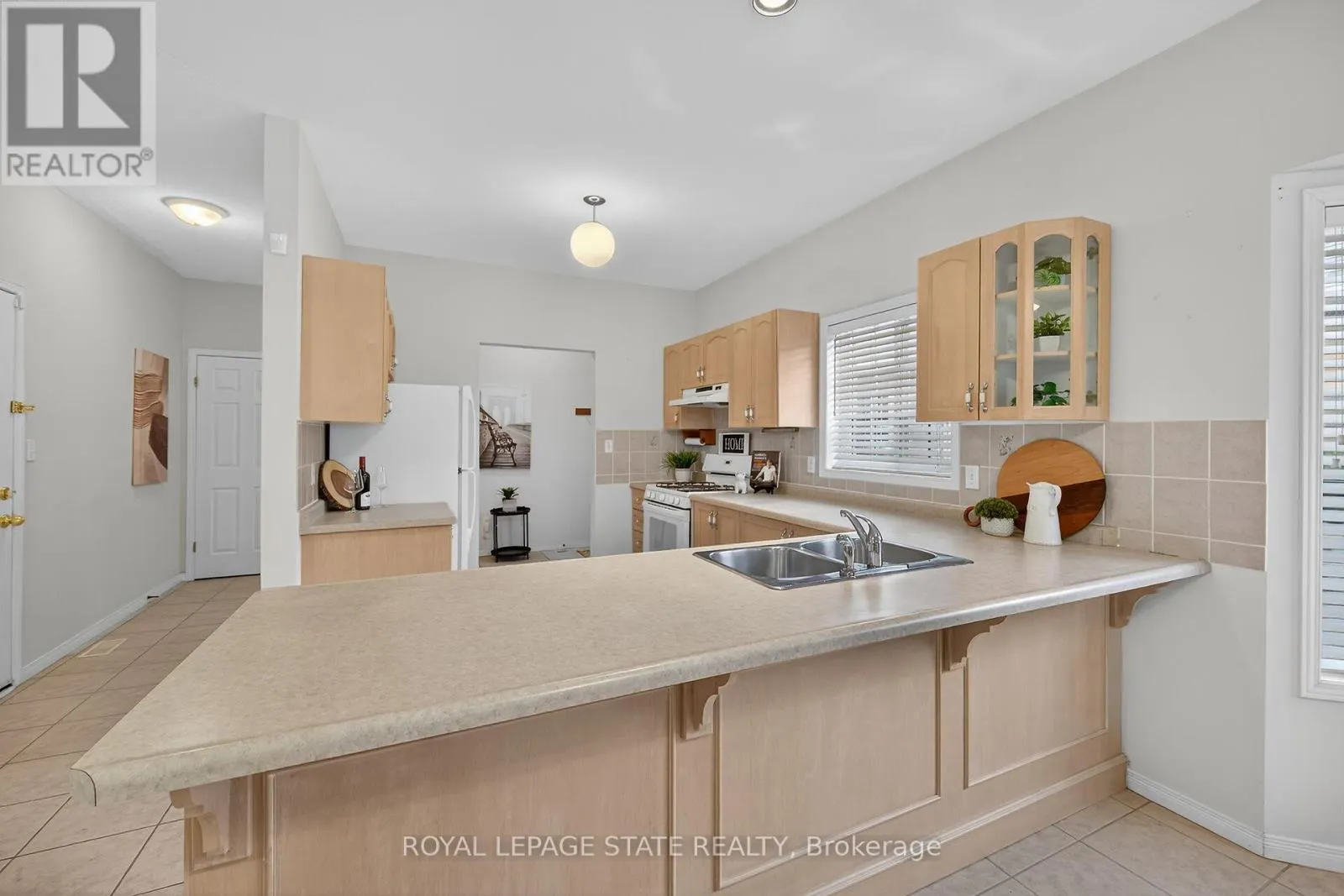 33 - 213 NASH ROAD S