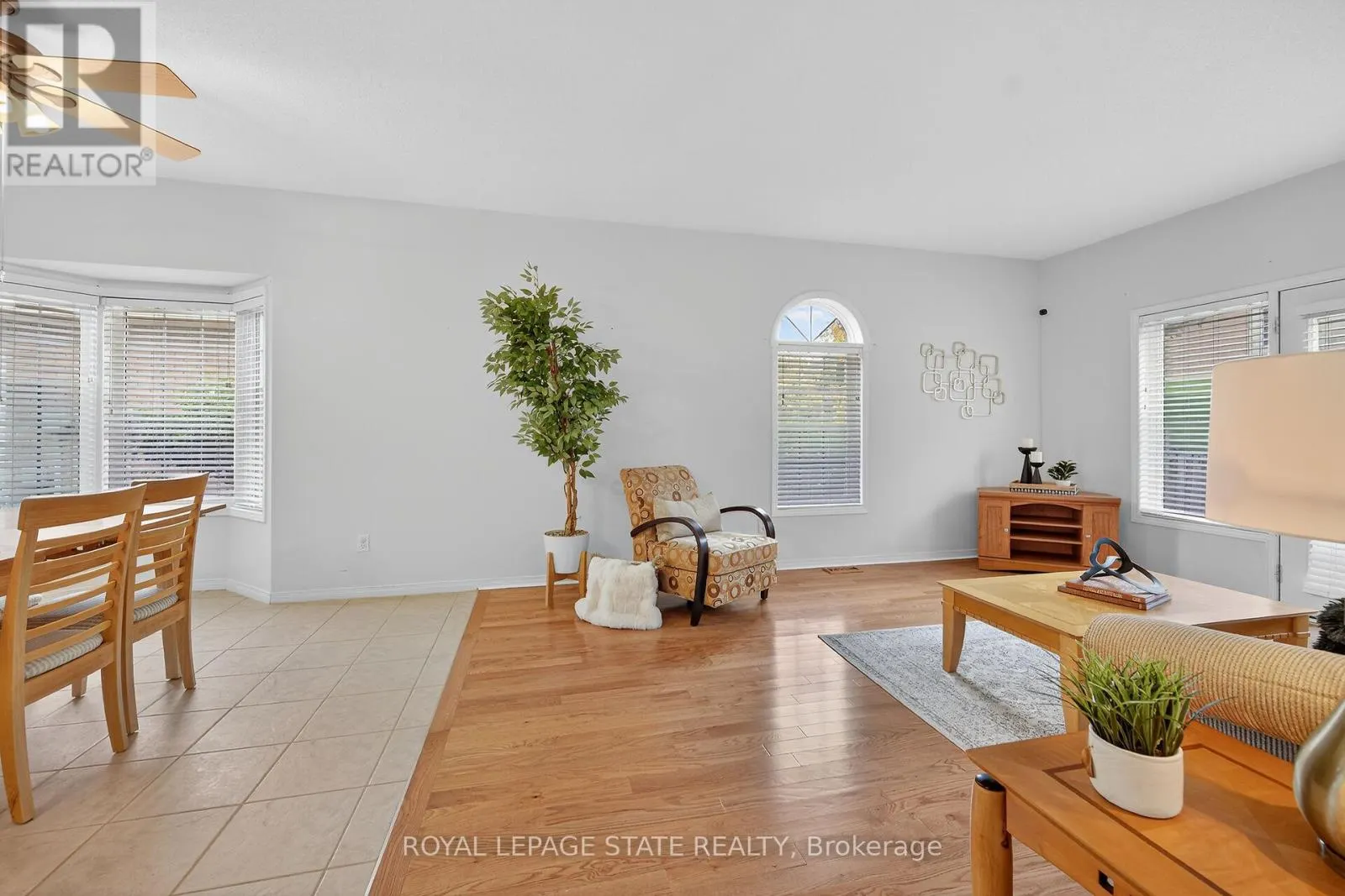 33 - 213 NASH ROAD S