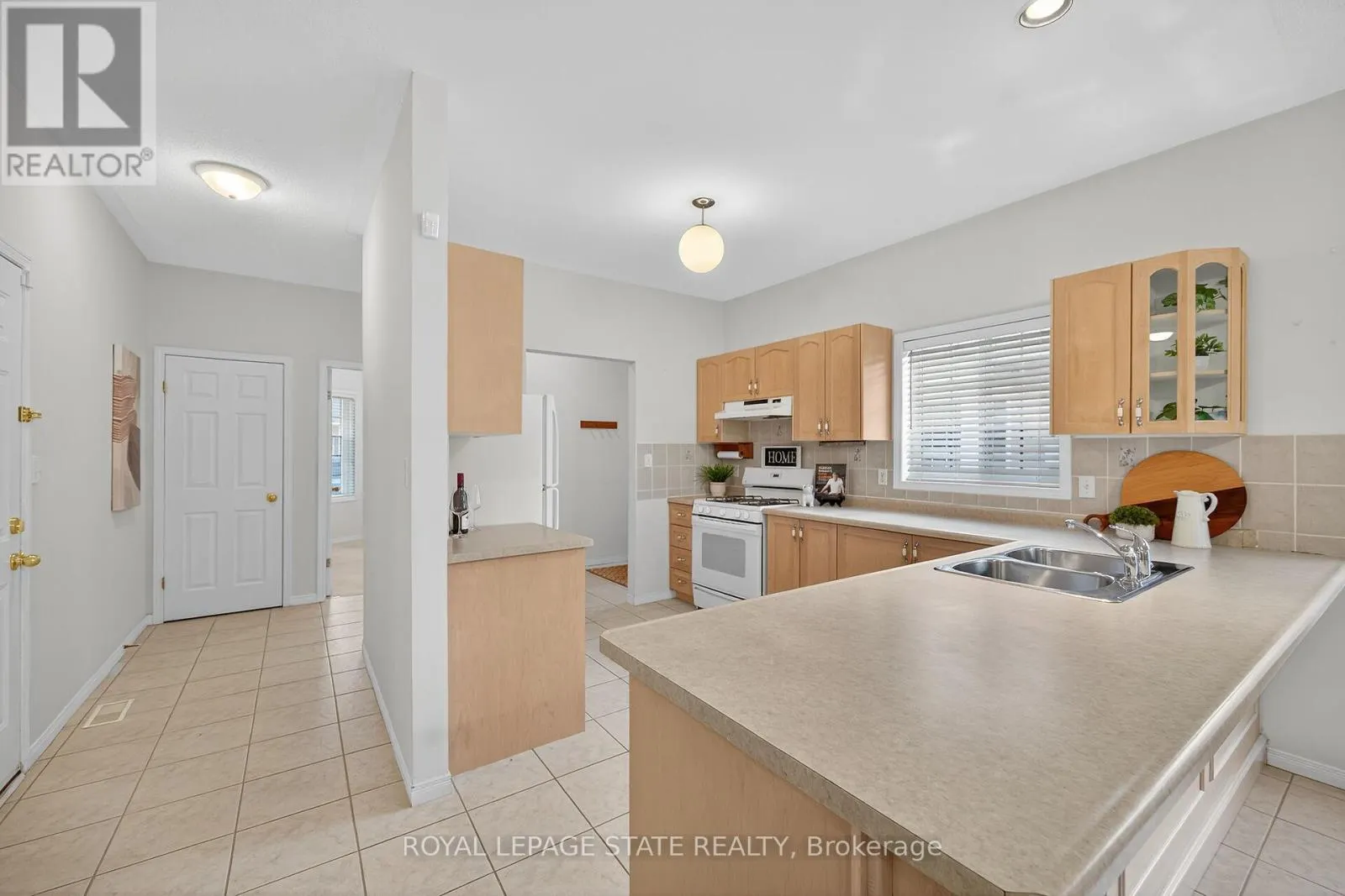 33 - 213 NASH ROAD S