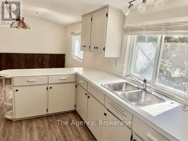 B - 45 WELLINGTON ROAD 124, #B