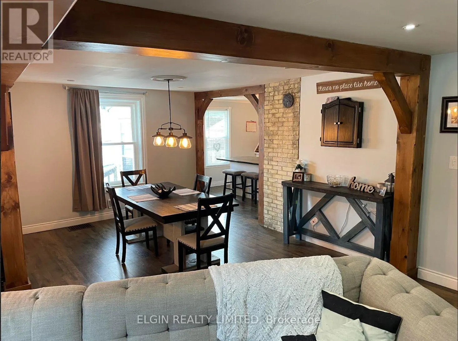 115 BALACLAVA STREET