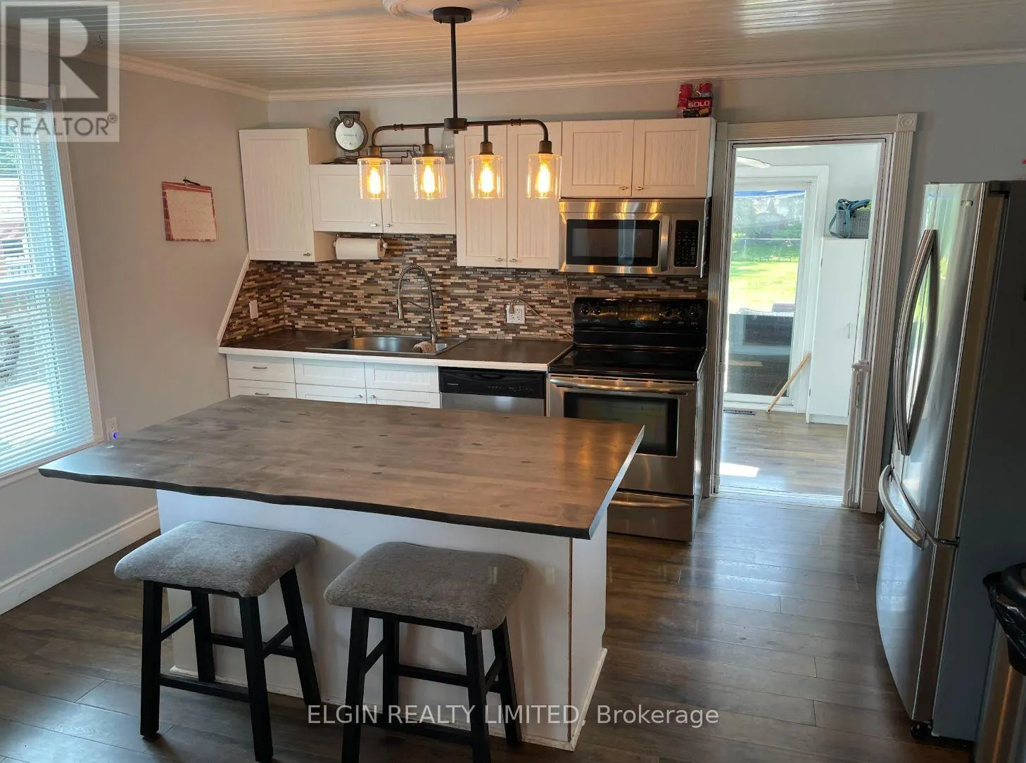 115 BALACLAVA STREET