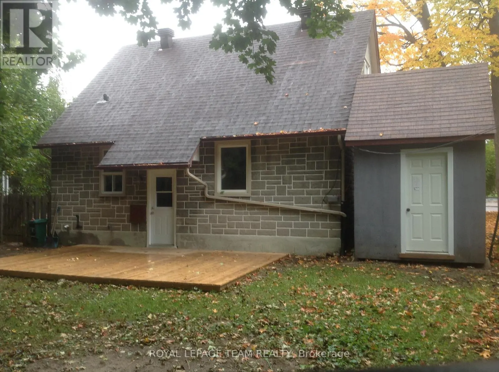 614 CHURCHILL AVENUE