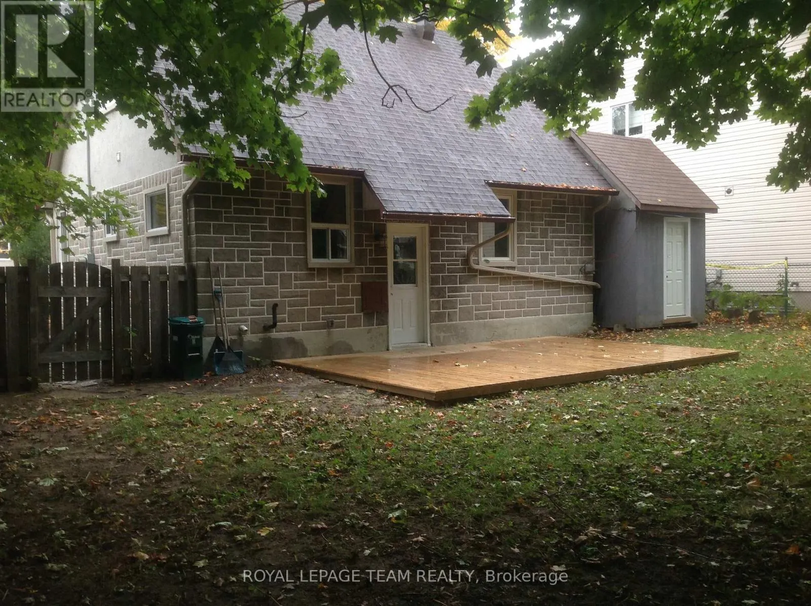 614 CHURCHILL AVENUE