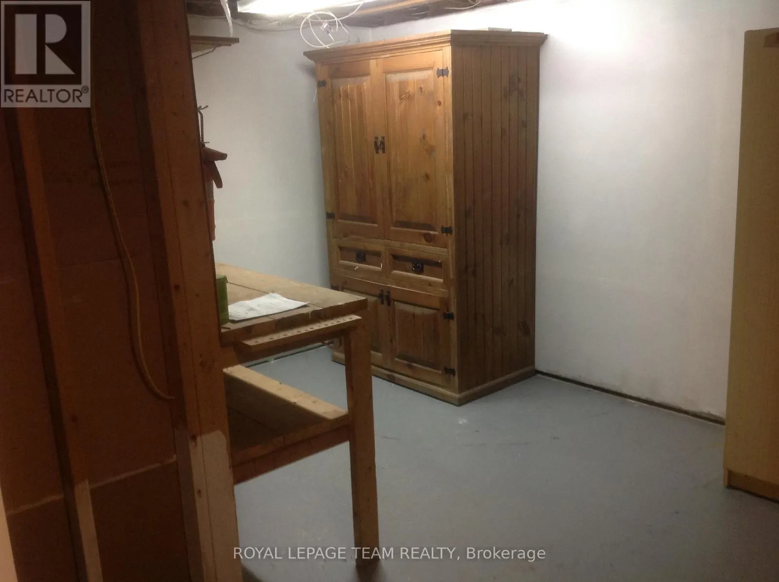 614 CHURCHILL AVENUE