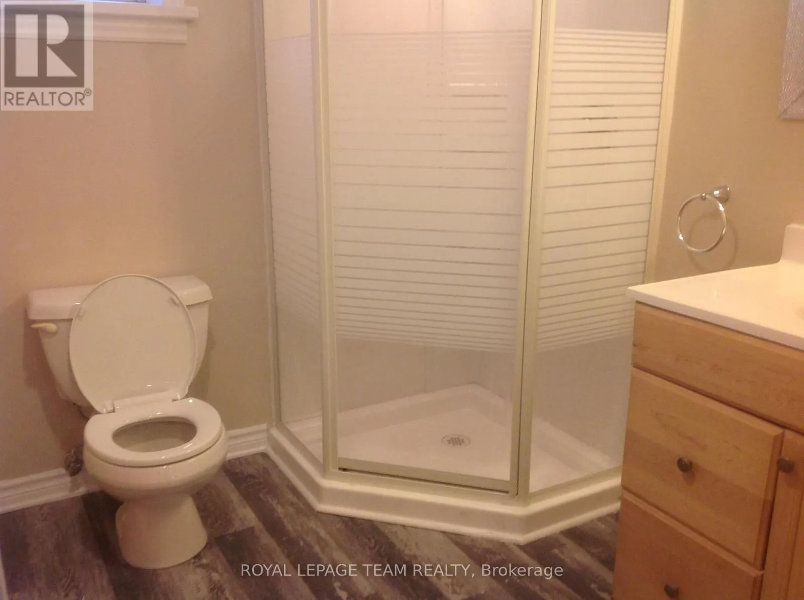 614 CHURCHILL AVENUE