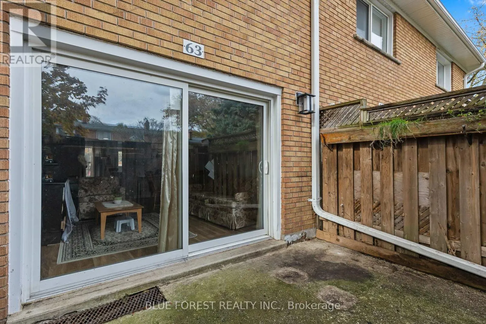 63 ARBOUR GLEN CRESCENT