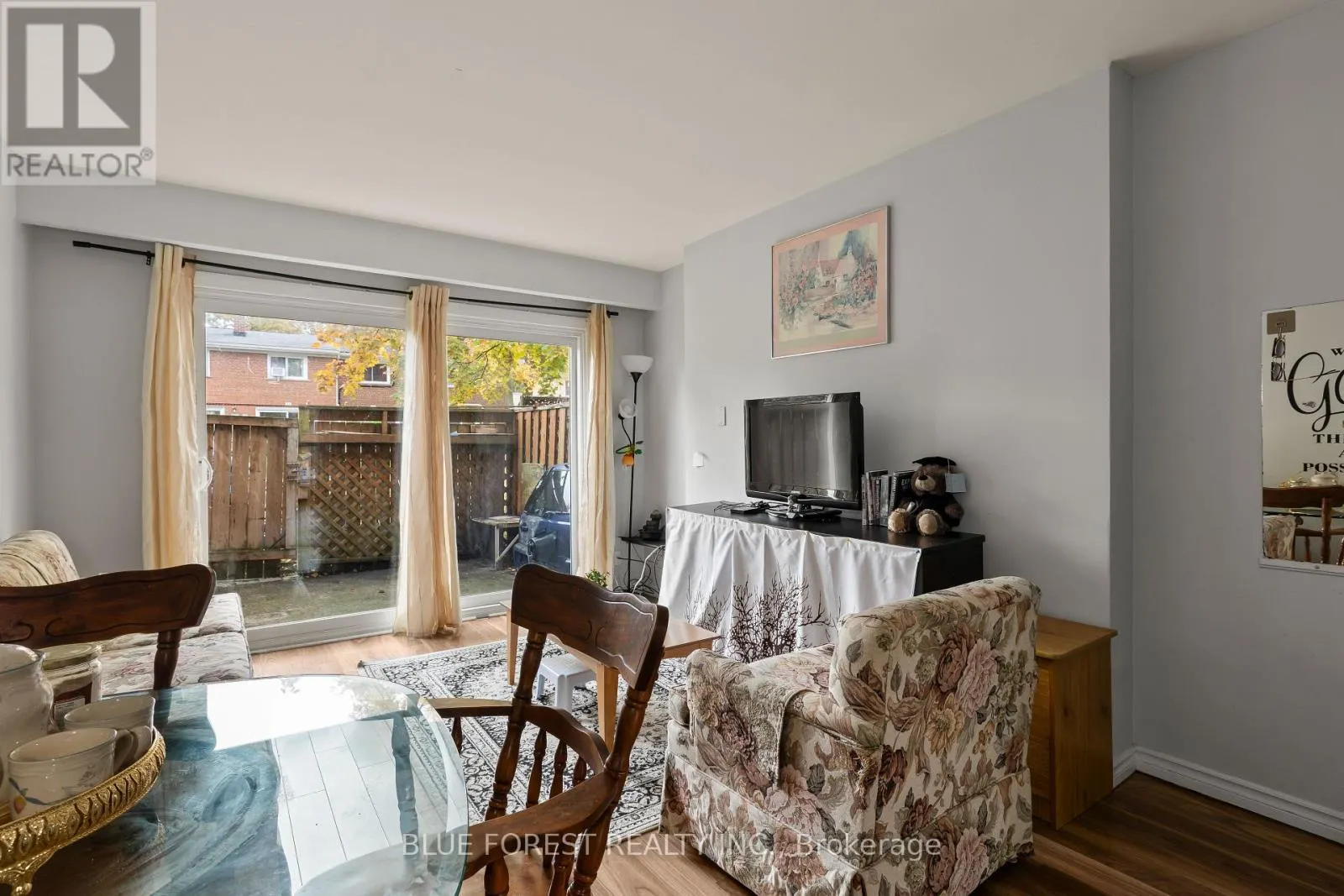 63 ARBOUR GLEN CRESCENT