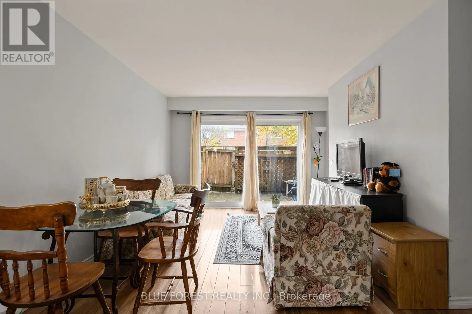 63 ARBOUR GLEN CRESCENT