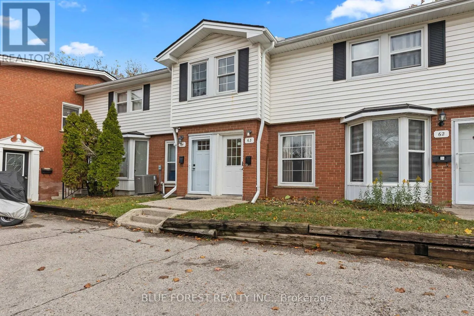 63 ARBOUR GLEN CRESCENT