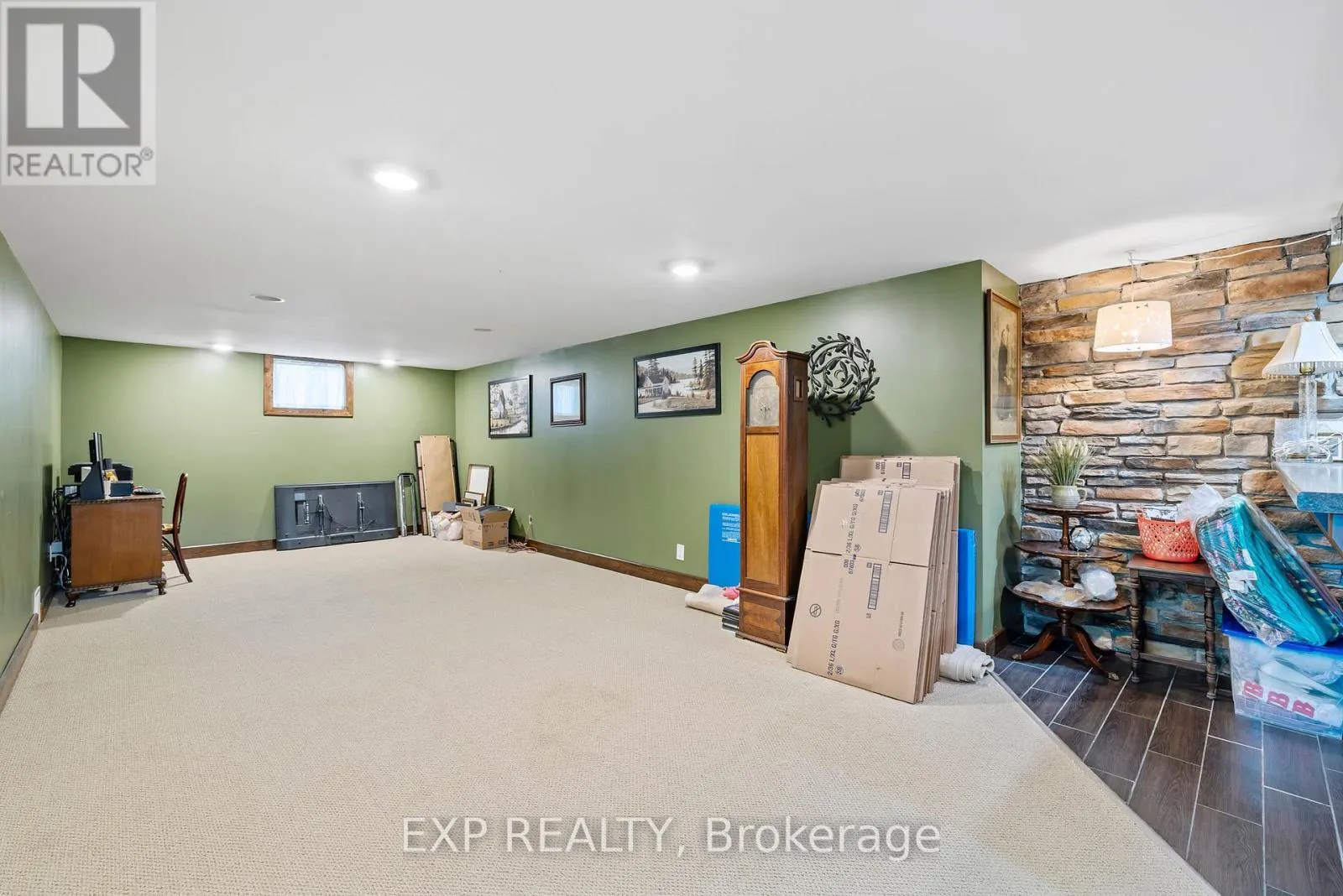 1637 WINDHAM 7, R. R. #3 ROAD