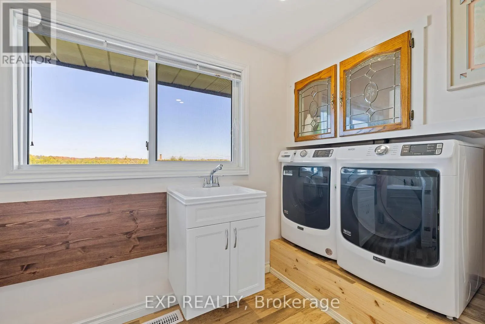 1637 WINDHAM 7, R. R. #3 ROAD