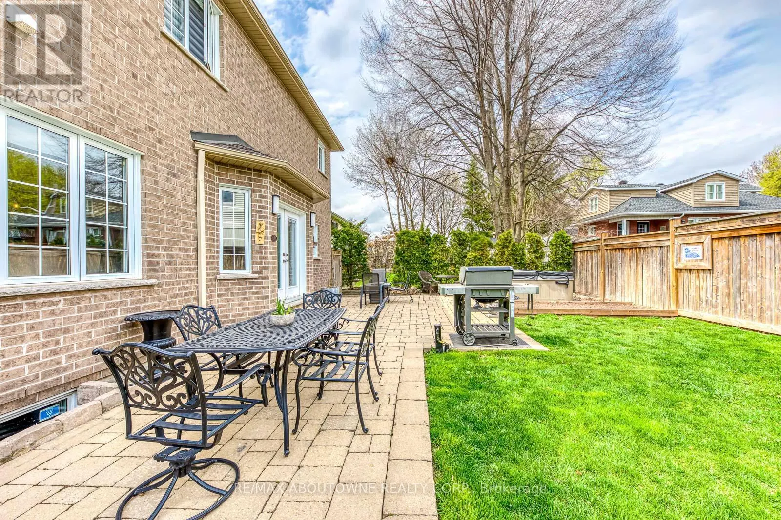 20 VINEGAR HILL STREET