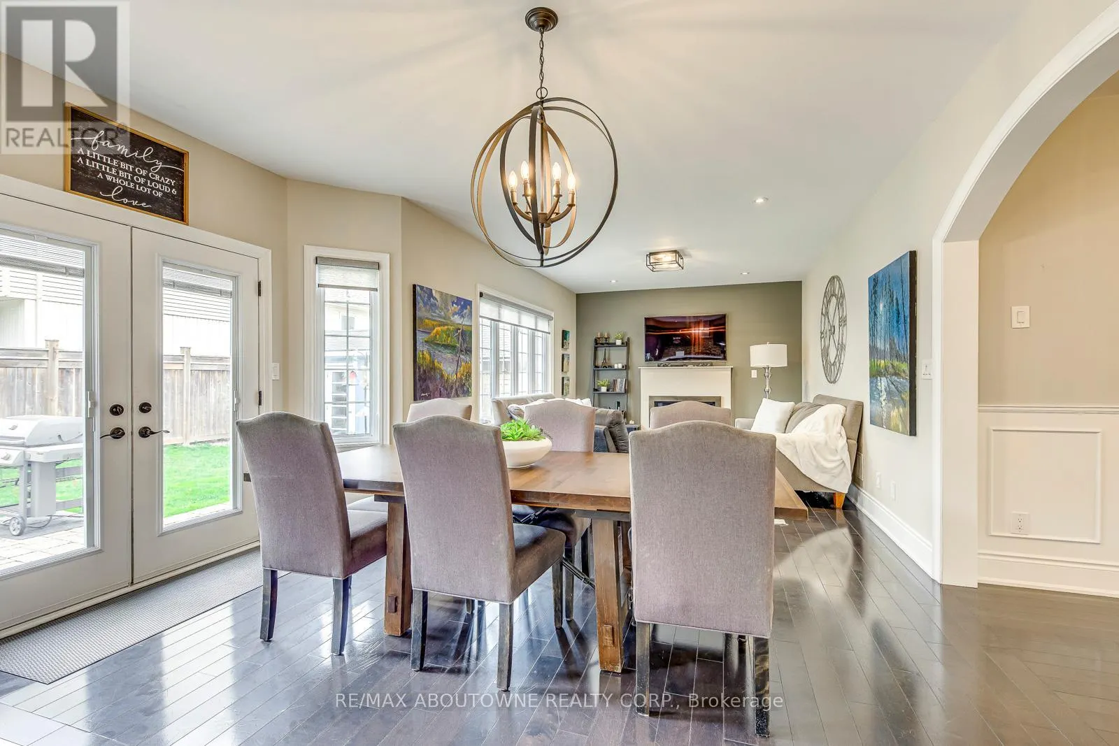 20 VINEGAR HILL STREET