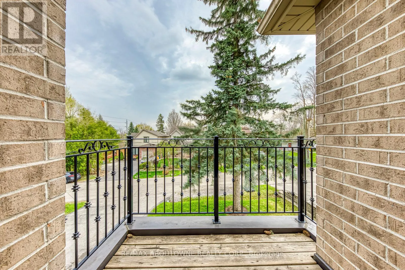 20 VINEGAR HILL STREET