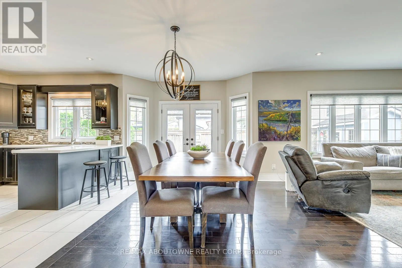 20 VINEGAR HILL STREET