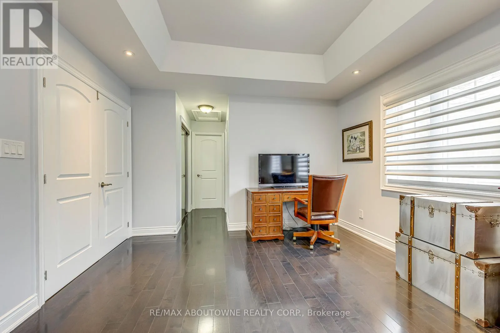 20 VINEGAR HILL STREET