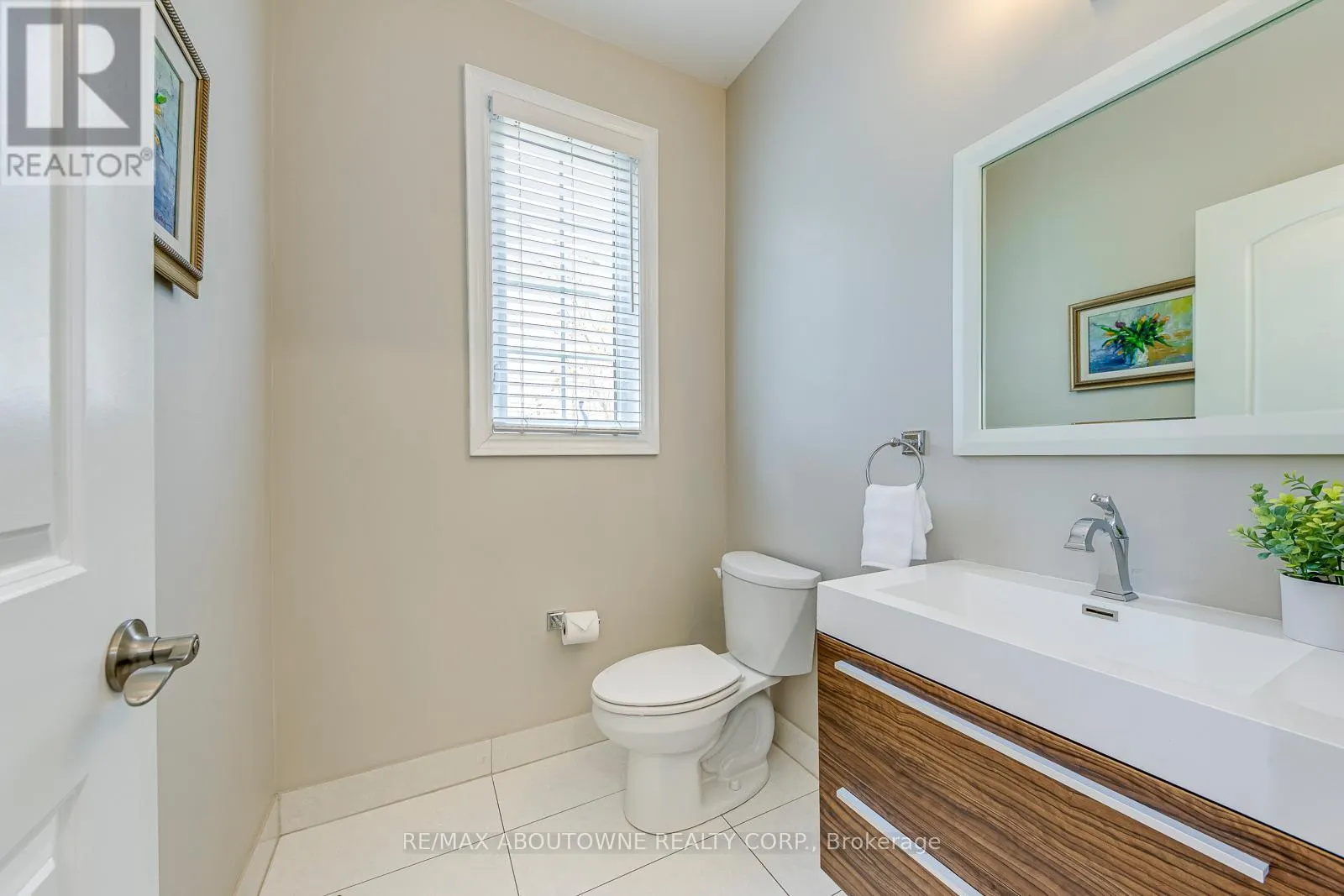 20 VINEGAR HILL STREET