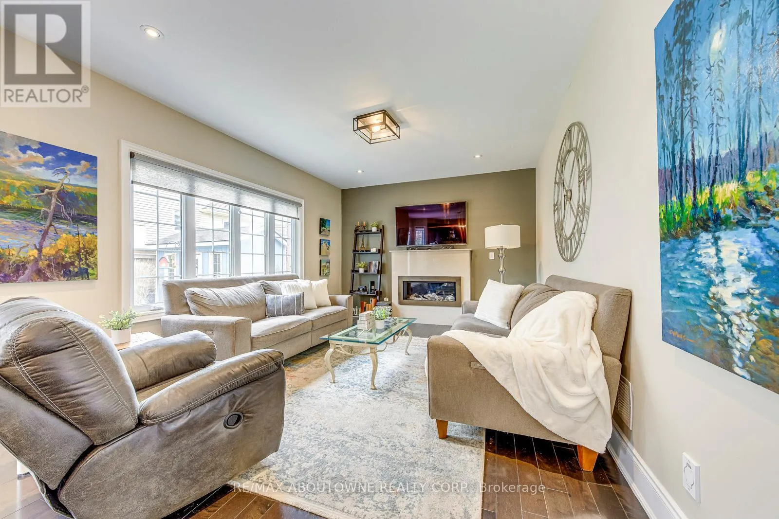 20 VINEGAR HILL STREET