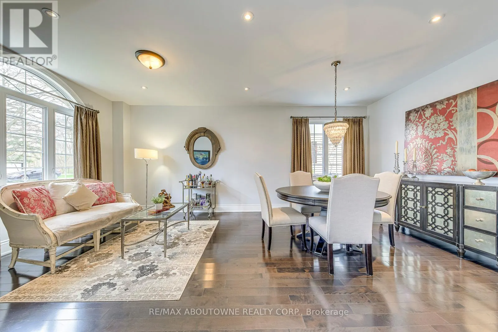 20 VINEGAR HILL STREET