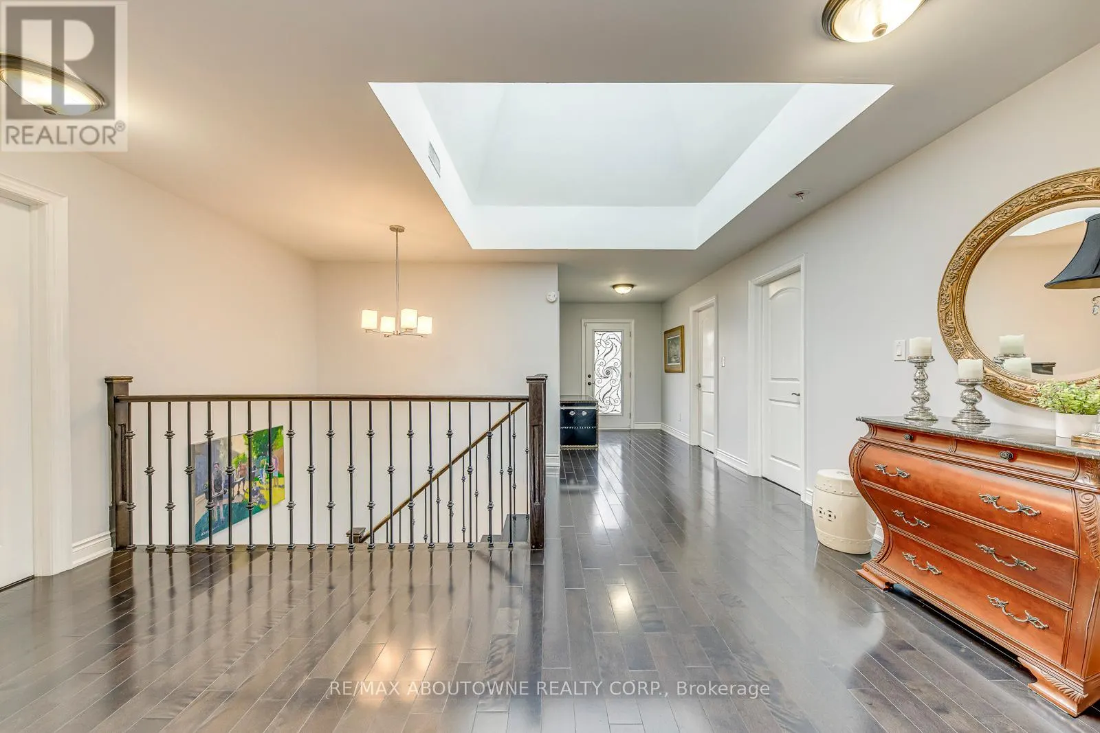 20 VINEGAR HILL STREET