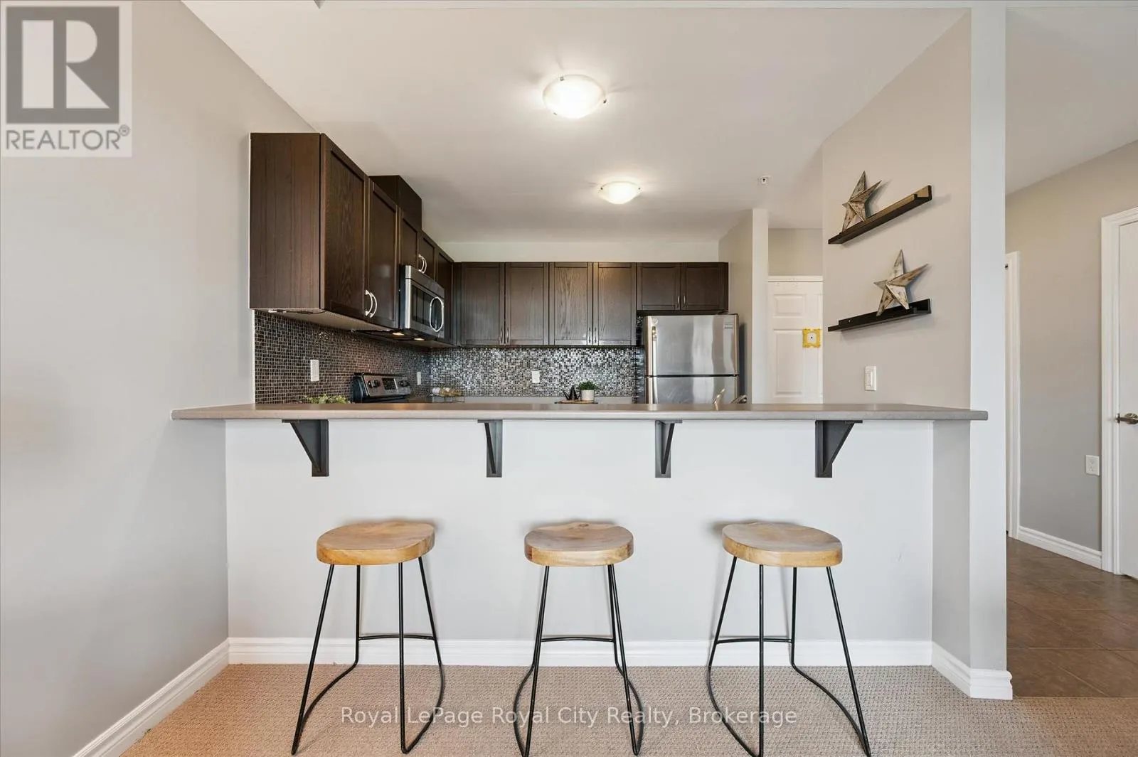 207 - 2 COLONIAL DRIVE, #207