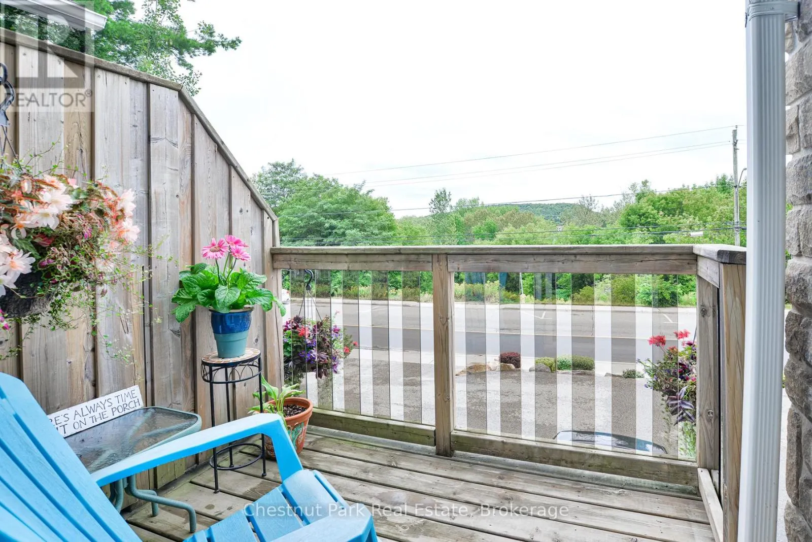 5 - 99 MAIN STREET W, #5