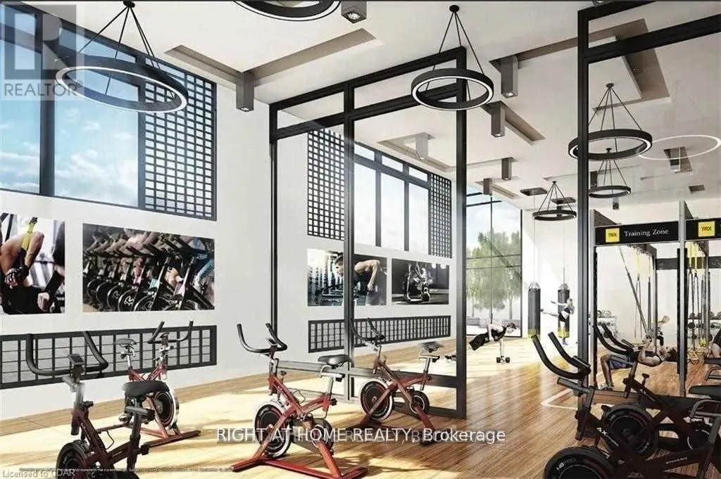 218 - 55 DUKE STREET W