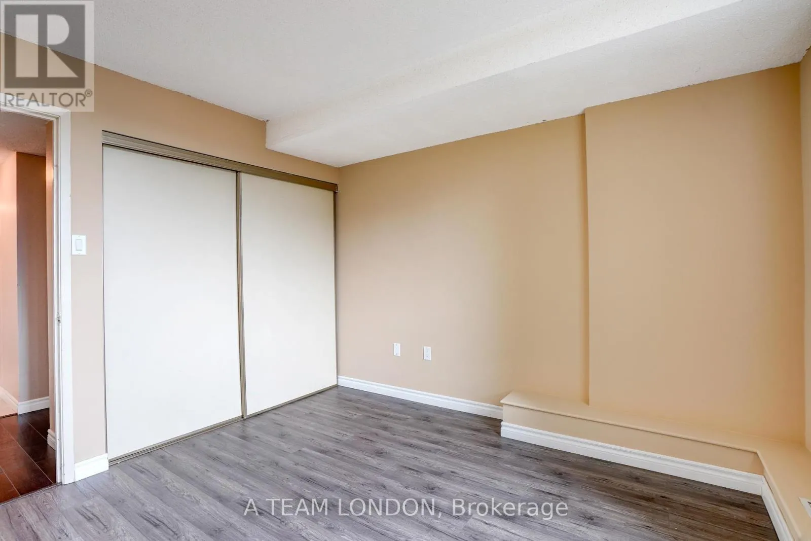 407 - 155 KENT STREET, #407